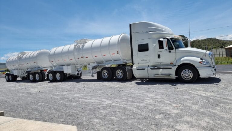 Remolques y Semirremolques Flores Ortiz